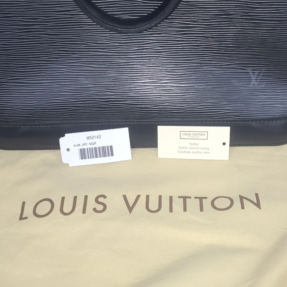 Louis Vuitton Alma Epi Noir BLACK Handbag Purse Leather With Cowhide Trim EUC
